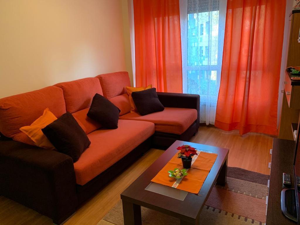 Apartamento Mota-2 Huca-Los Prados; Parking Y Wifi Gratis Oviédo Exterior foto