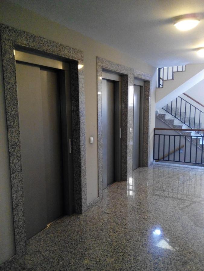 Apartamento Mota-2 Huca-Los Prados; Parking Y Wifi Gratis Oviédo Exterior foto